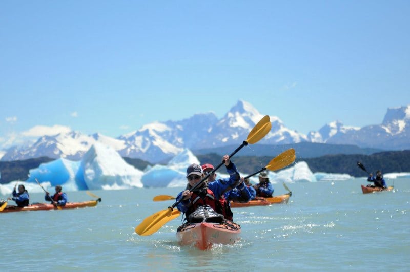 Kayaking tempanos
